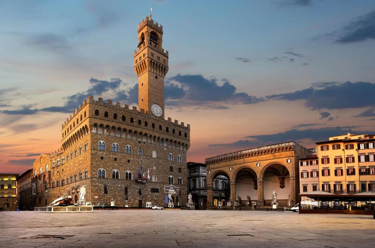 "Florence Cave Central Suite" - 5 Min To Mandela Forum - 2 Bedrooms - Free Parking Экстерьер фото